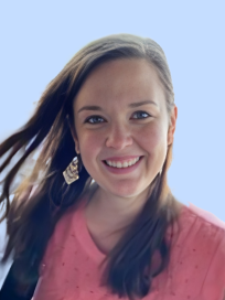 Katie Frías headshot